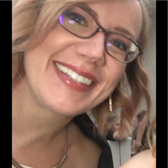 Meet your Posher, Daniella - Picture 7 of 8